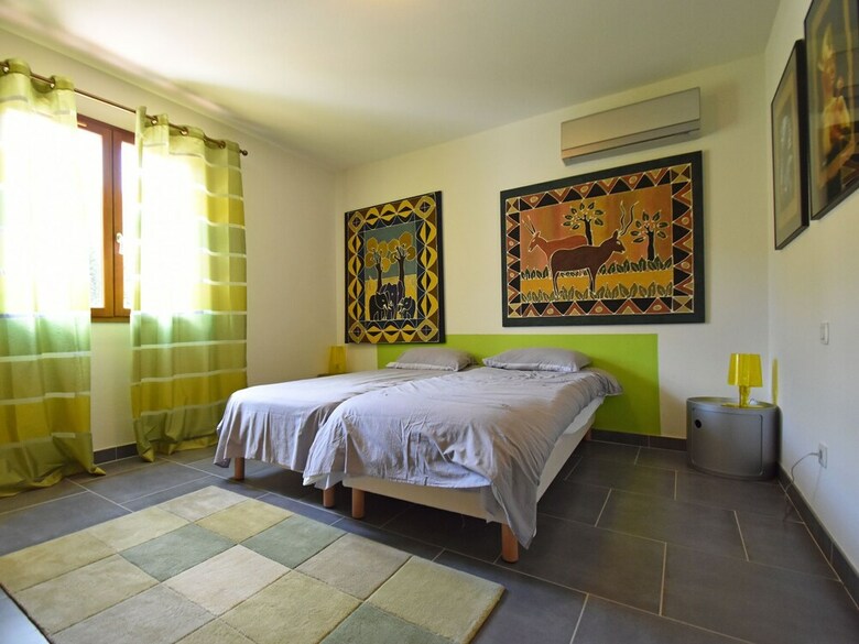 Modern Villa In Montbrun-des-corbi�res With Private Pool