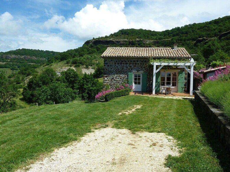 Beautiful Holiday Home In Saint-pons Near Forest