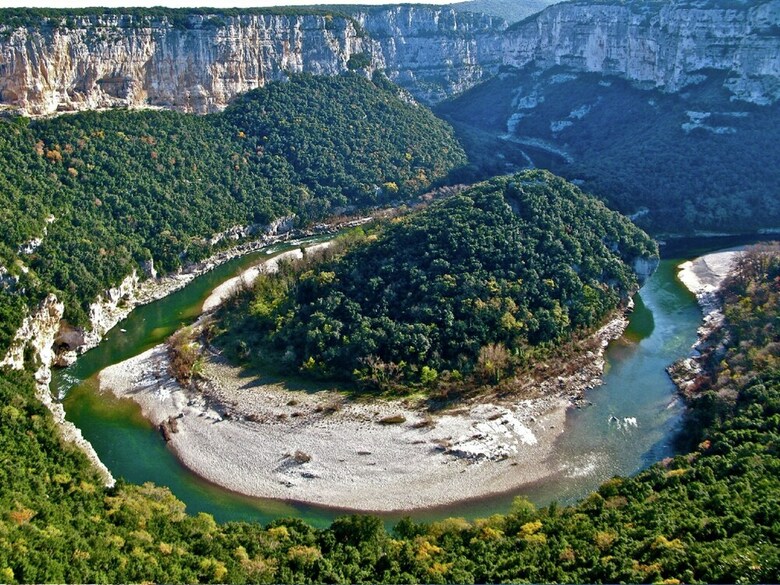 Beautiful Holiday Home In Saint-pons Near Forest