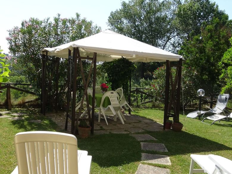 Well Kept Property With Garden With Lovely Panorama