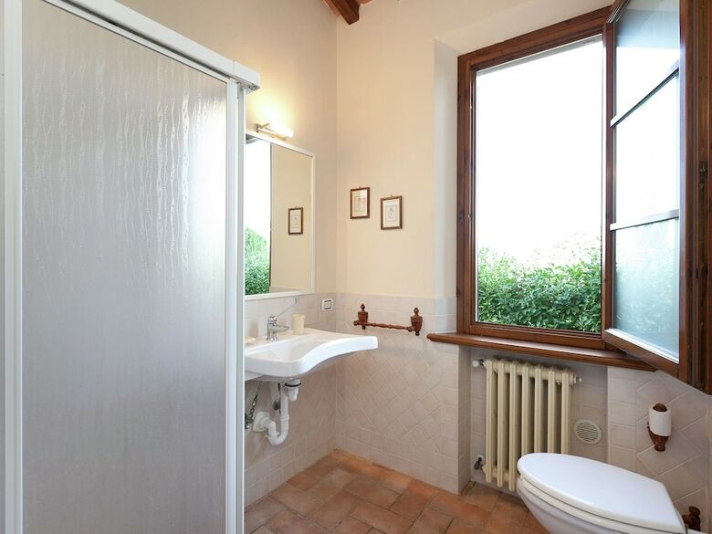 Serene Holiday Home In Stabbia With Pool, Bikes & Garden