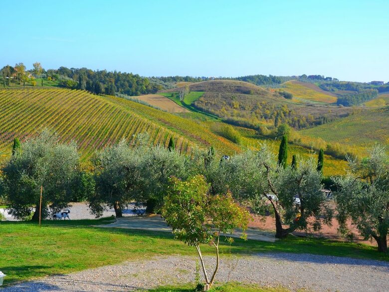 Serene Holiday Home In Stabbia With Pool, Bikes & Garden