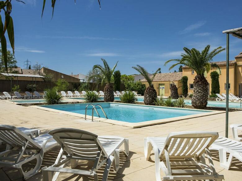 Cosy Holiday Home In Arles With Pool
