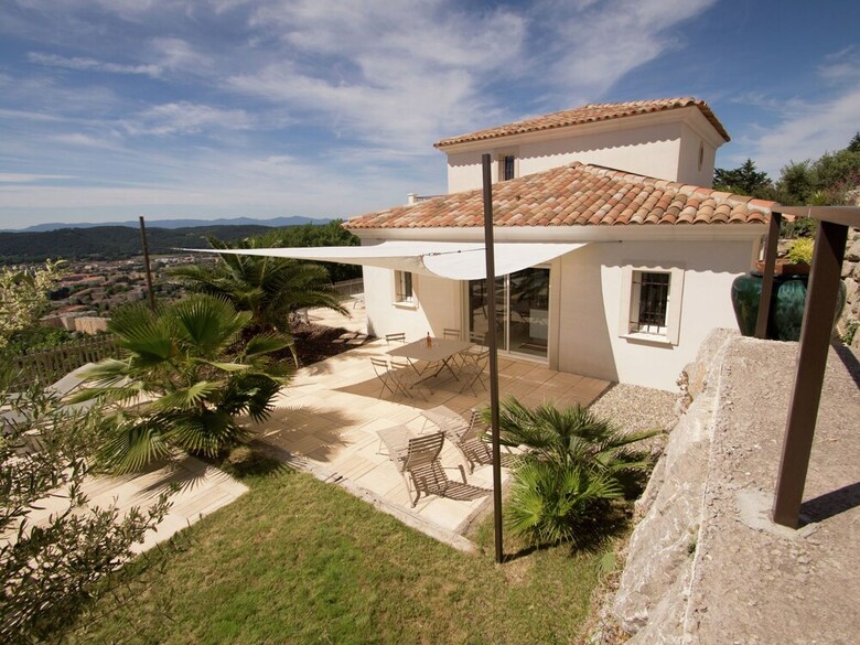 Stylish Villa In Draguignan With Swimming Pool
