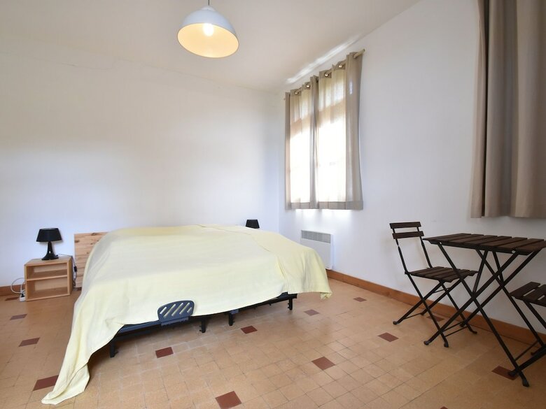 Luxurious Holiday Home In Cuzy With Swimming Pool