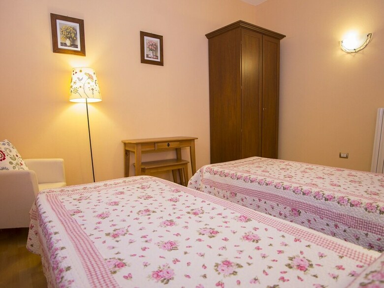 Modern Apartment In Larciano With Swimming Pool