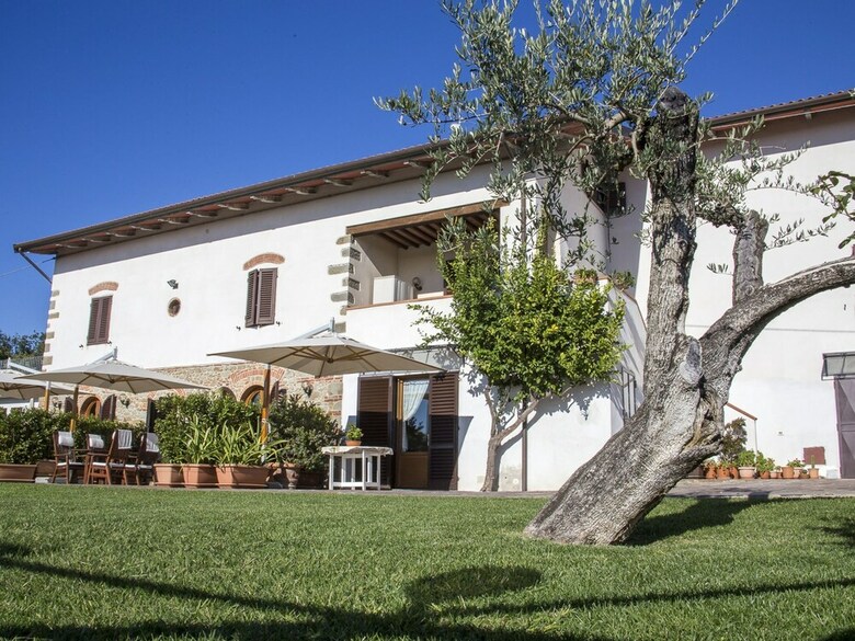Modern Apartment In Larciano With Swimming Pool