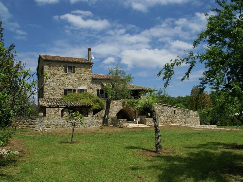 Restful Villa In Largenti�re With Swimming Pool