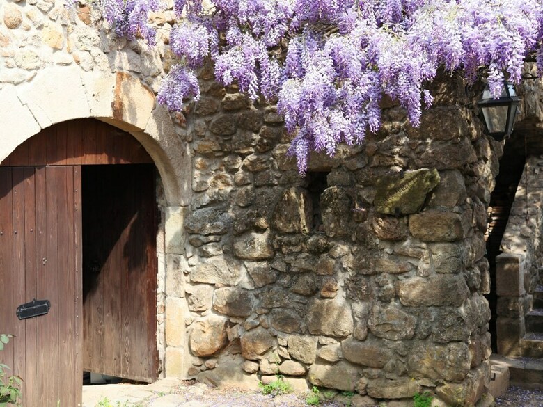 Restful Villa In Largenti�re With Swimming Pool