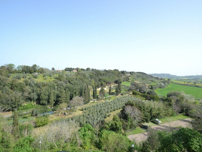Cozy Holiday Home In Bibbona With Balcony & Heating