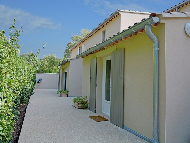 Luxury Villa With Jacuzzi In Carpentras Provence