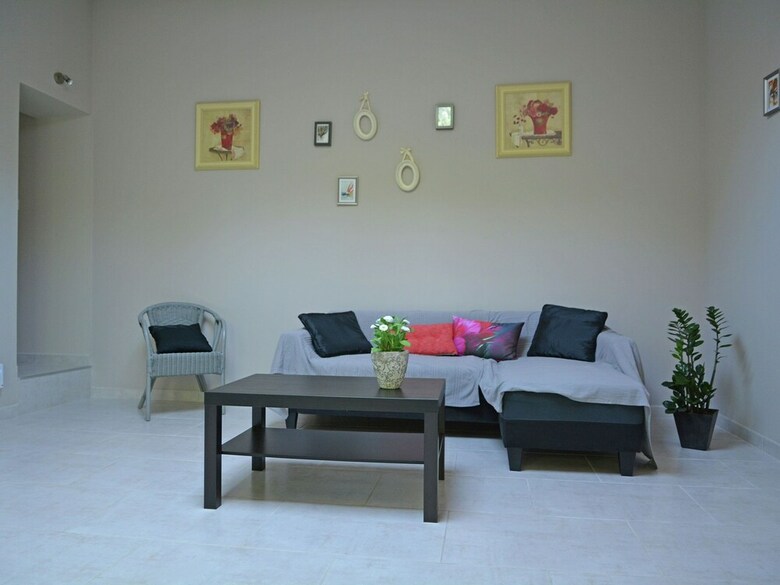 Luxury Villa With Jacuzzi In Carpentras Provence