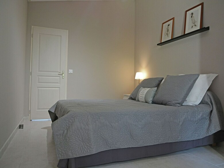 Luxury Villa With Jacuzzi In Carpentras Provence