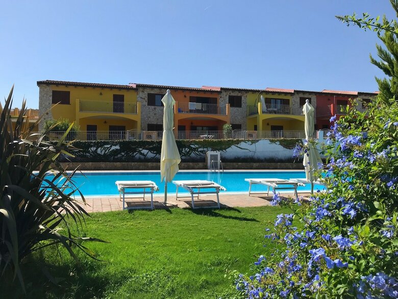 Panoramic Villa With Pool, 200 Meters From The Beach