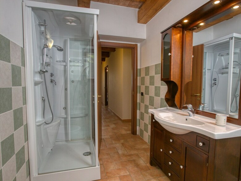 Cozy Farmhouse In Apecchio With Jacuzzi