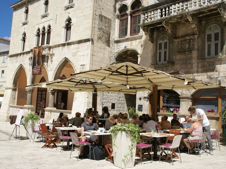 Spacious And Comfortable Apartment, 3 Km Outside The Historical Centre Of Split