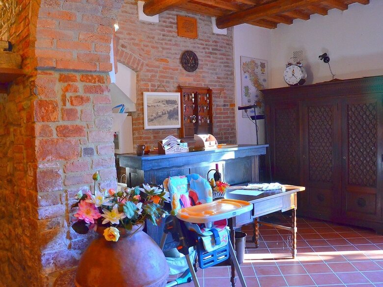 Cozy Holiday Home In Peccioli With Swimming Pool