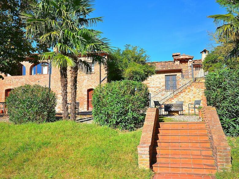 Cozy Holiday Home In Peccioli With Swimming Pool
