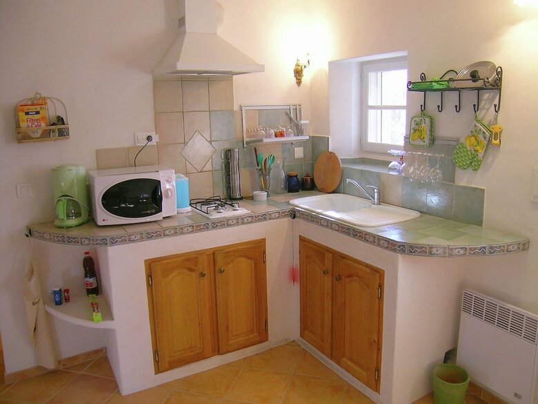 Cozy Cottage In Peaceful Hamlet Saint-martin-de-castillon