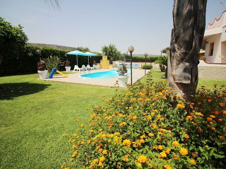 Fabulous Child-friendly Villa In Syracuse"