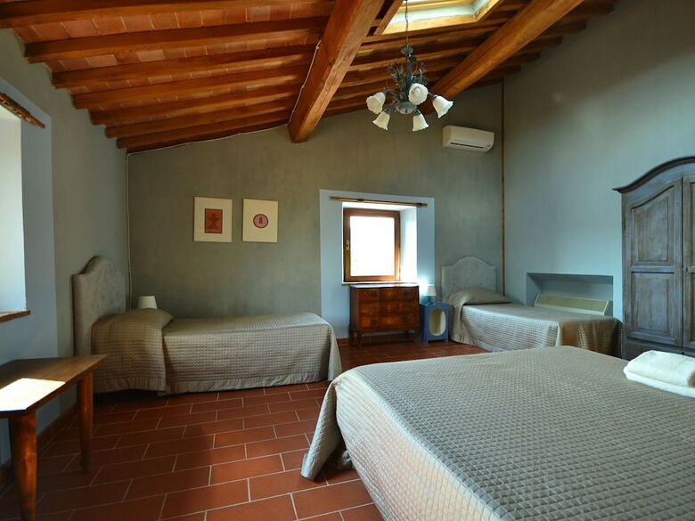 Spacious Holiday Home In Chianni With Private Swimming Pool