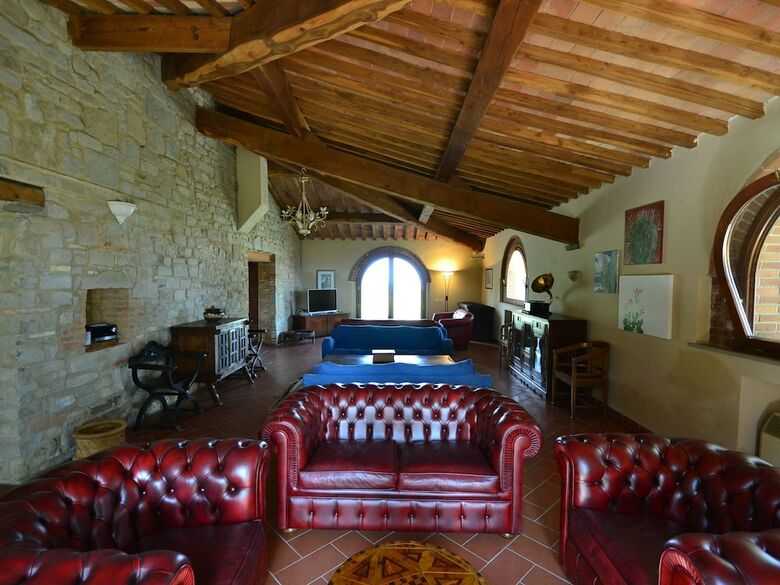 Spacious Holiday Home In Chianni With Private Swimming Pool