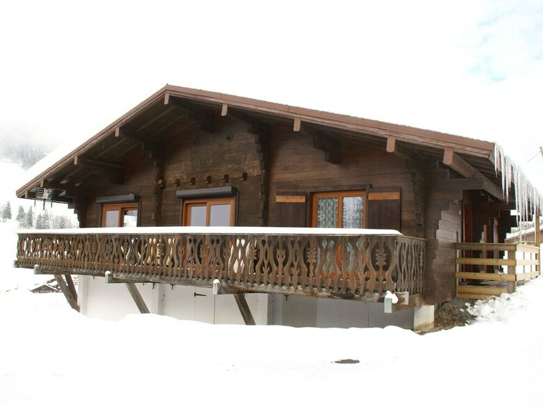 Comfortable, Detached Holiday Home For Nine People Near Les Gets