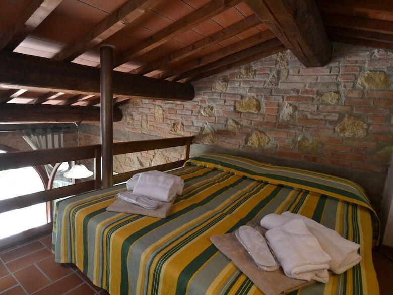 Peaceful Apartment With Pool In Montaione Italy