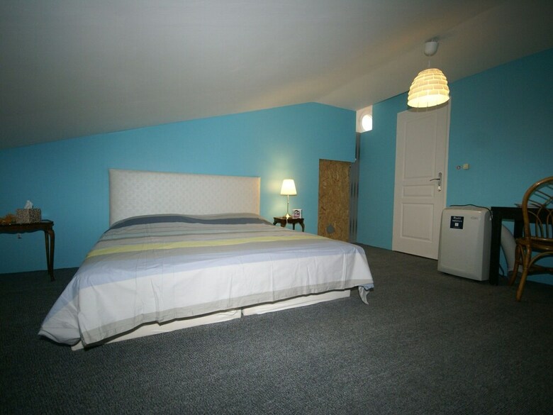 Airconditioned, Spacious Villa In Gar�oult With A Private Pool
