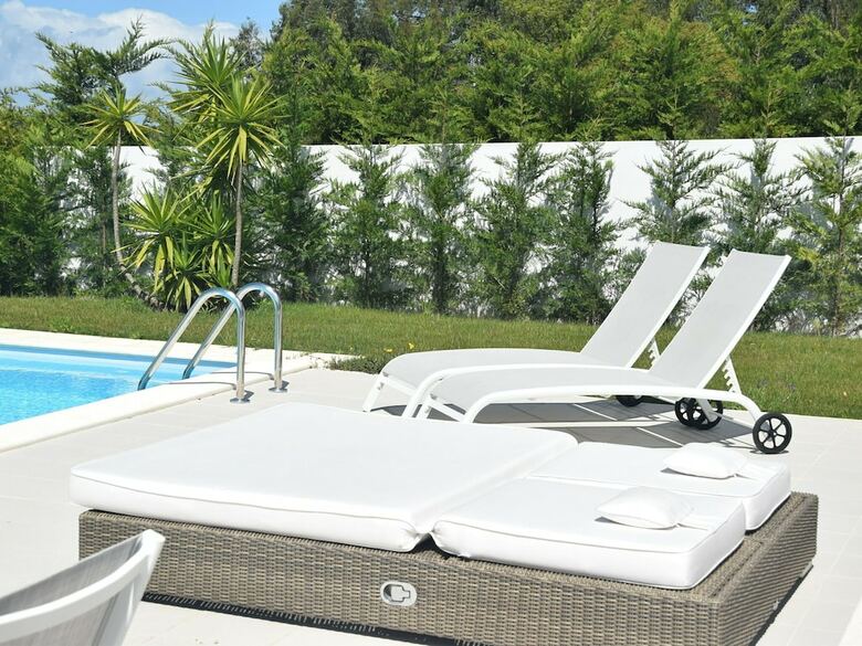 Comfortable Detached Villa With Heated Swimming Pool And Beautiful View