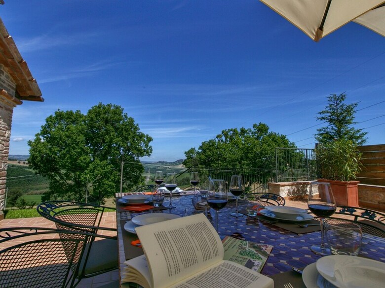 Luxurious Villa In Vasciano Umbria With Private Pool