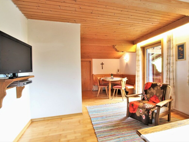 Cozy Apartment In Tirol Tyrol With Mountain Views