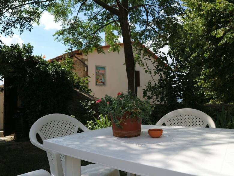 Beautiful Apartment With Garden, Patio, Pool, Barbecue