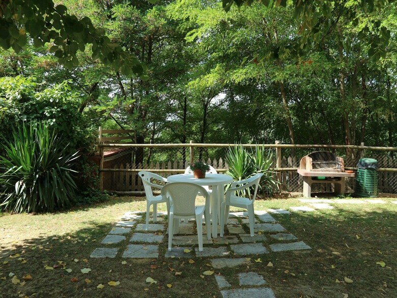 Beautiful Apartment With Garden, Patio, Pool, Barbecue