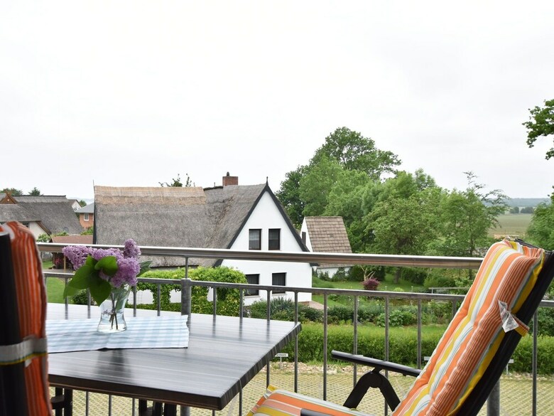 Luxurious Seaside Apartment In Pepelow
