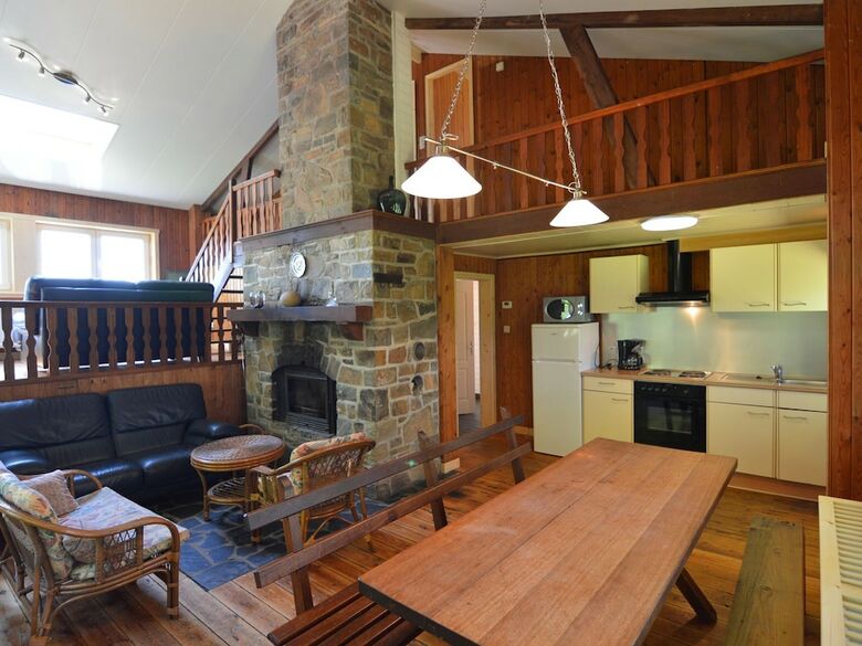 Welcoming Cottage Near Forest In Hatrival