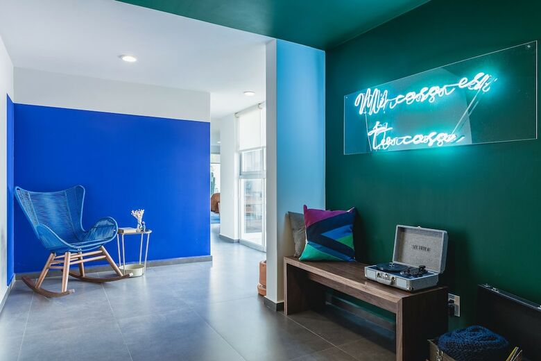 Bright 2br Condesa Apartment With Balcony