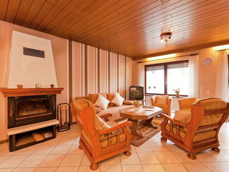 Beautiful Apartment On A Farm With Terrace In Loogh