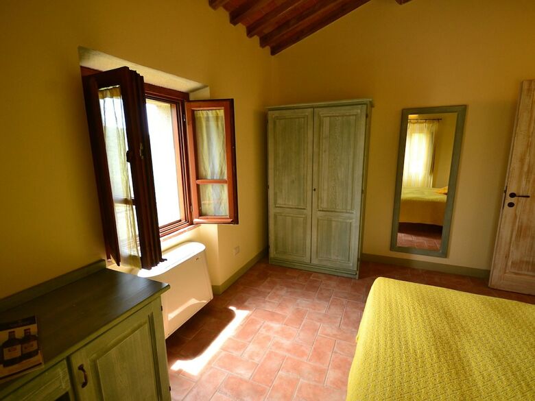 Beautiful Accommodation In Elegant Farmhouse With Pool And Breathtaking Views