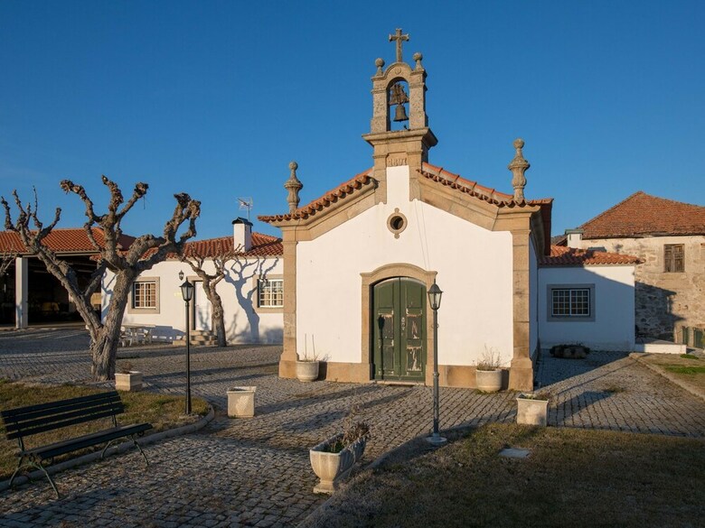 Cozy Cottage In Vila Flor With Swimming Pool