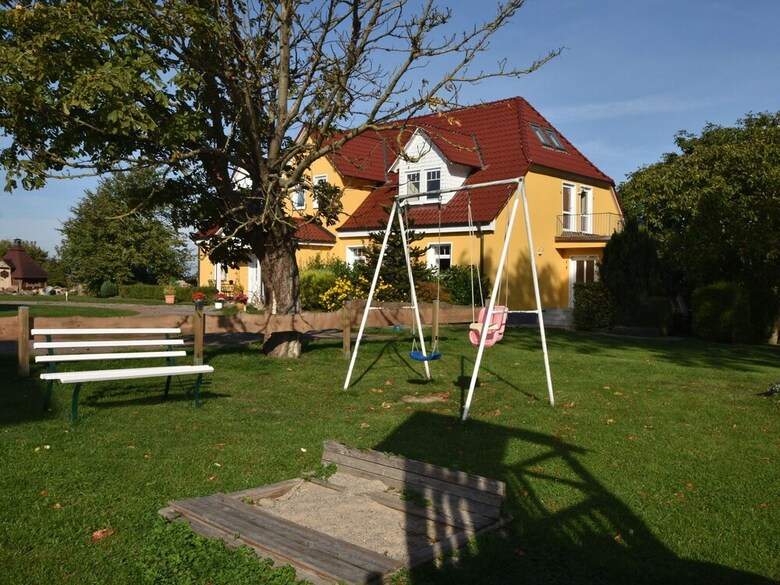 Comely Apartment In K�hlungsborn With Garden