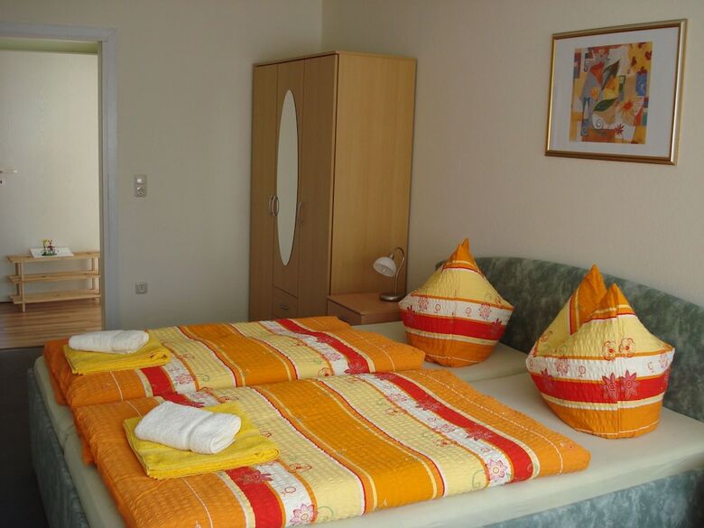 Sunny Apartment In K�hlungsborn Near Seabeach