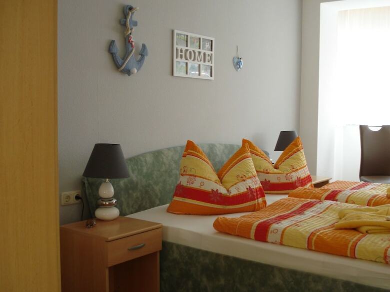 Sunny Apartment In K�hlungsborn Near Seabeach