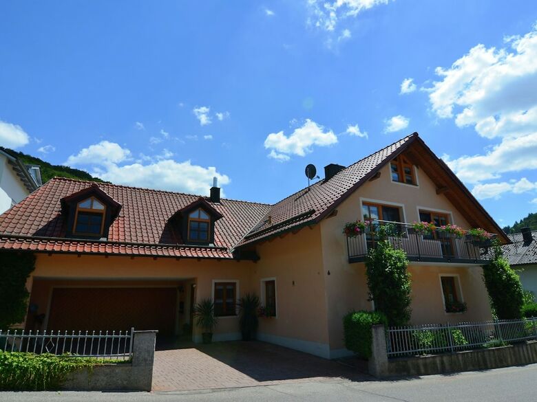 Cozy Apartment In Prunn With Private Terrace
