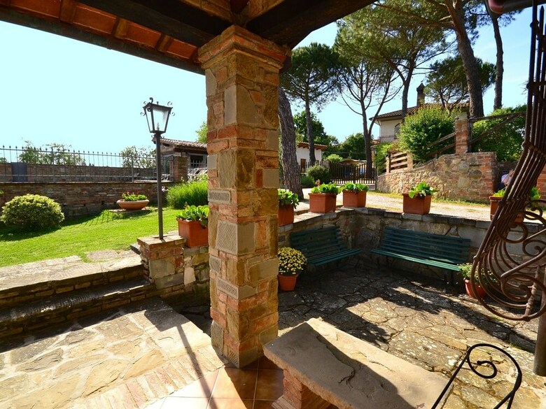 Spacious Cottage With Pool In Arezzo Italy
