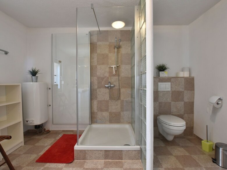 Spacious Apartment In Rakow Near The Sea