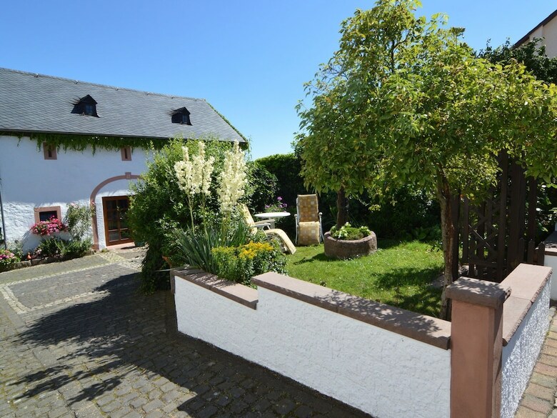 Appealing Apartment In Ittel With Garden, Parking, Bicycles