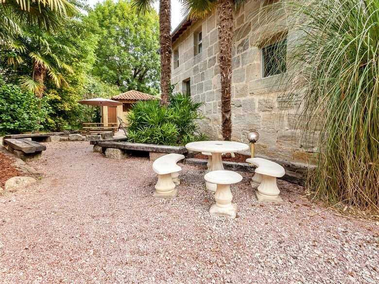 Luxurious Restored Building With Heated Swimming Pool, Terraces And Jacuzzi