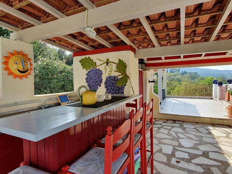 Cozy Holiday Home With Private Swimming Pool In Pierrerue