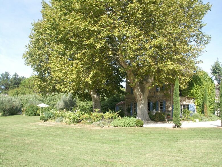 Beautiful Villa In Paradou With Swimming Pool